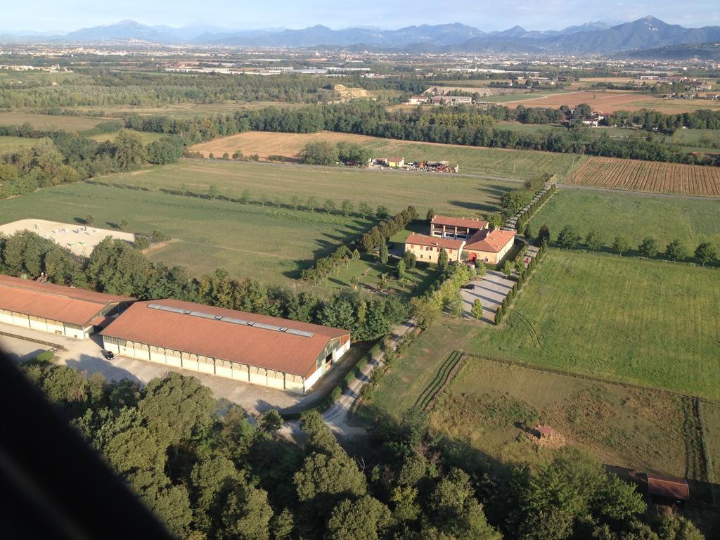 Agriturismo Ca Del Lupo Pallazzolo sull'Oglio Eksteriør billede
