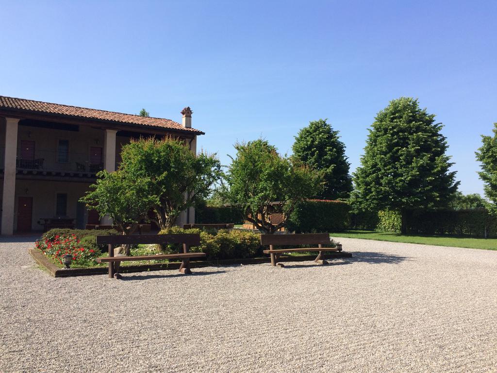 Agriturismo Ca Del Lupo Pallazzolo sull'Oglio Eksteriør billede