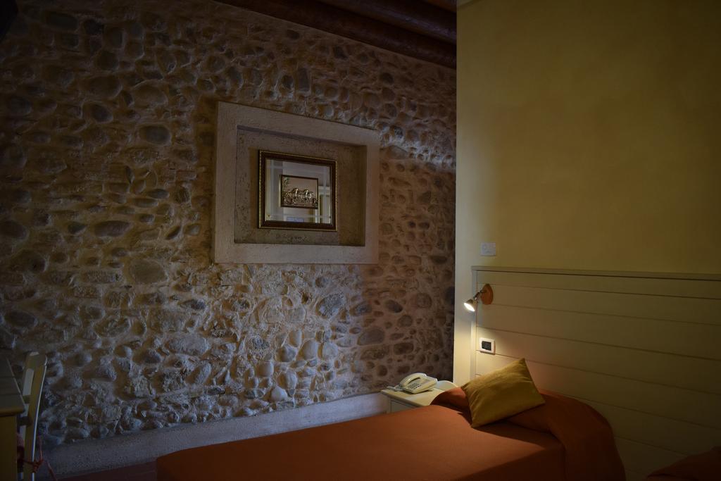 Agriturismo Ca Del Lupo Pallazzolo sull'Oglio Eksteriør billede