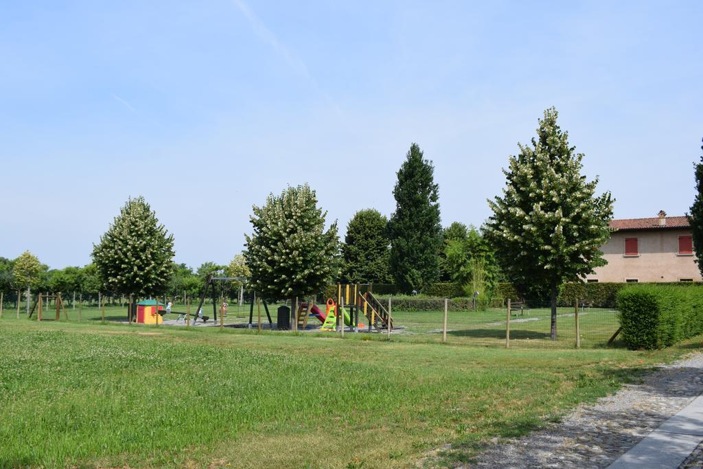 Agriturismo Ca Del Lupo Pallazzolo sull'Oglio Eksteriør billede